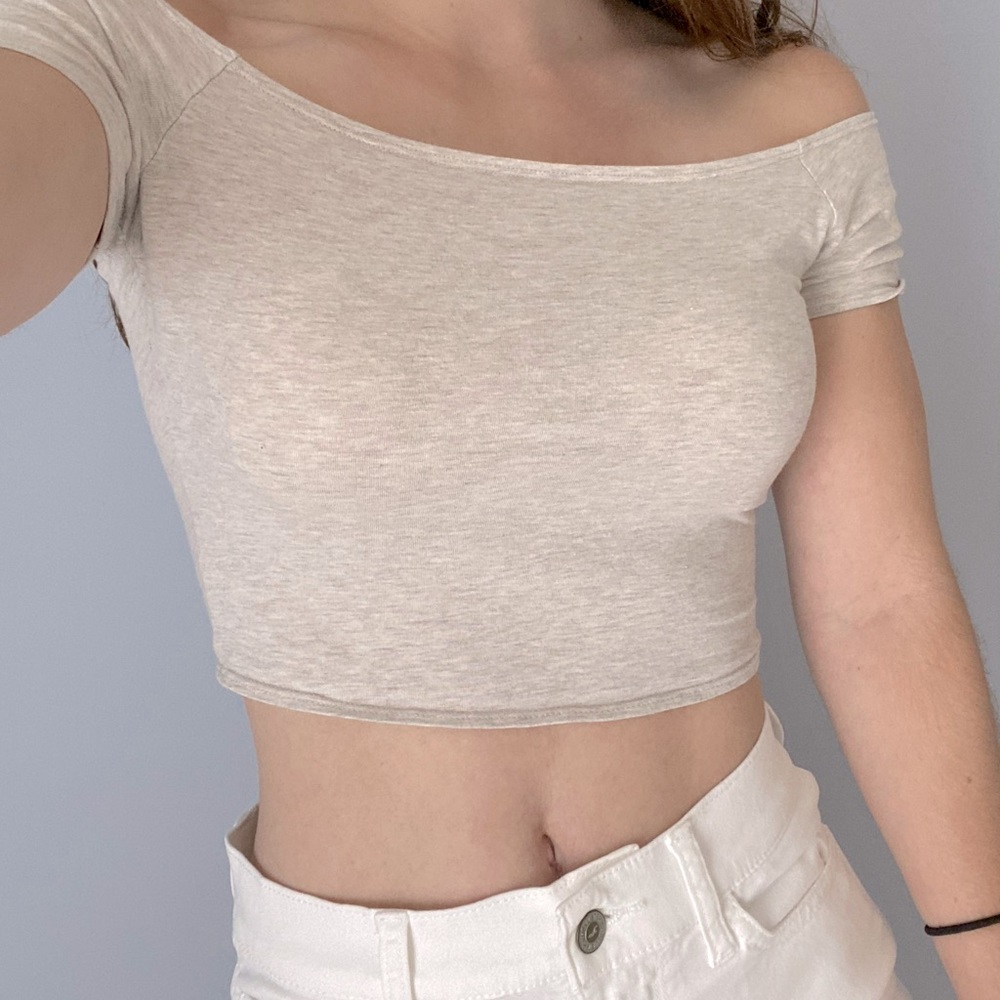 Hollister gray crop top
